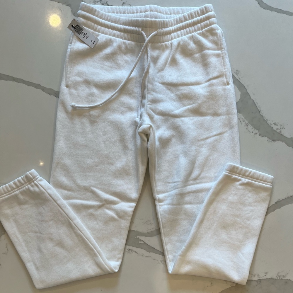 NWT Aritzia “Cozy Perfect” Fleece Lined Jogger/Sweatpants